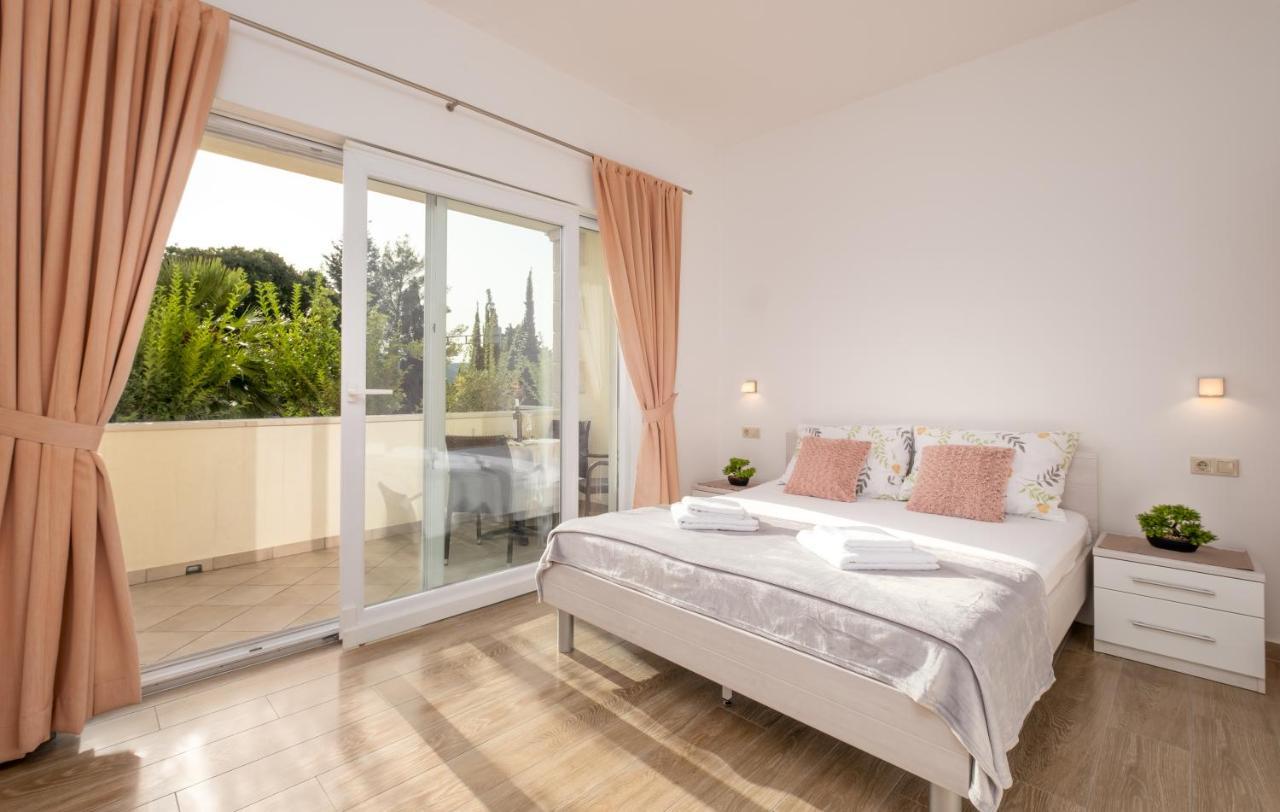 Studio Apartment Brigita 米利尼 外观 照片